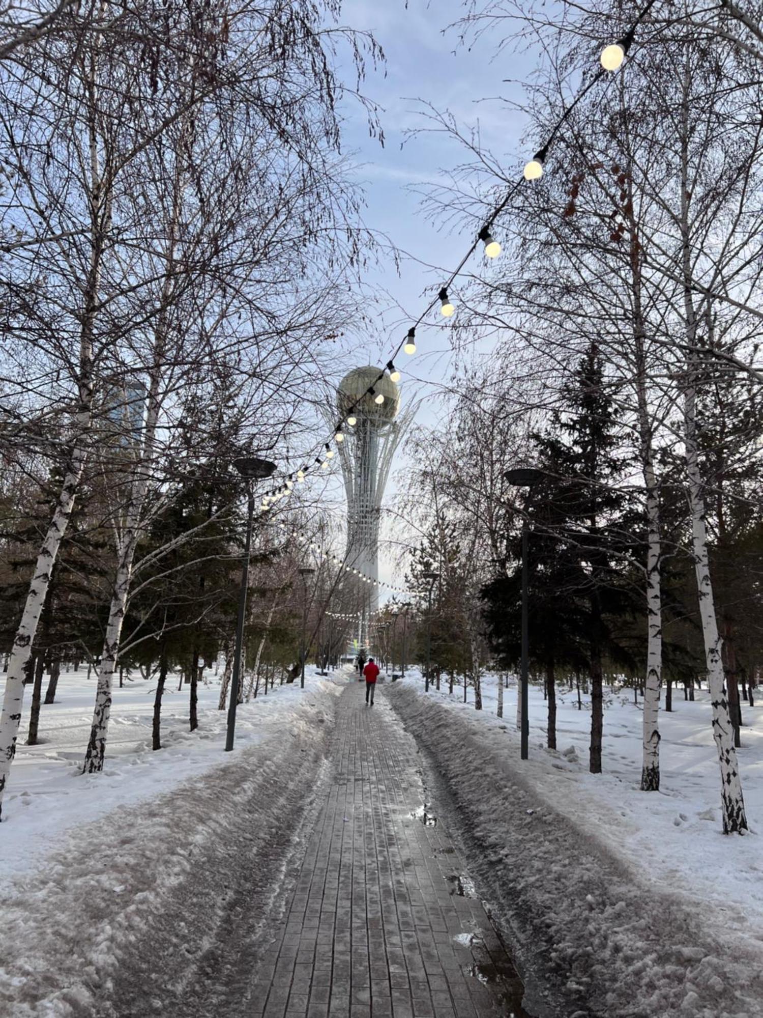 7 Очень Теплая Возле Байтерека Квартира Для 1-4 Человек Astana Eksteriør billede